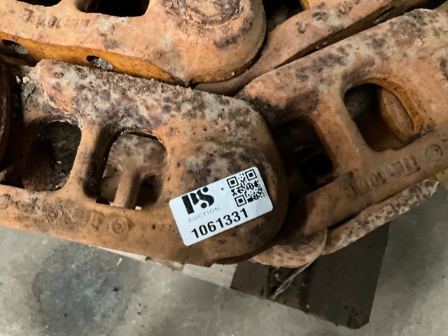 1061331-10 Drive chain Cat D5