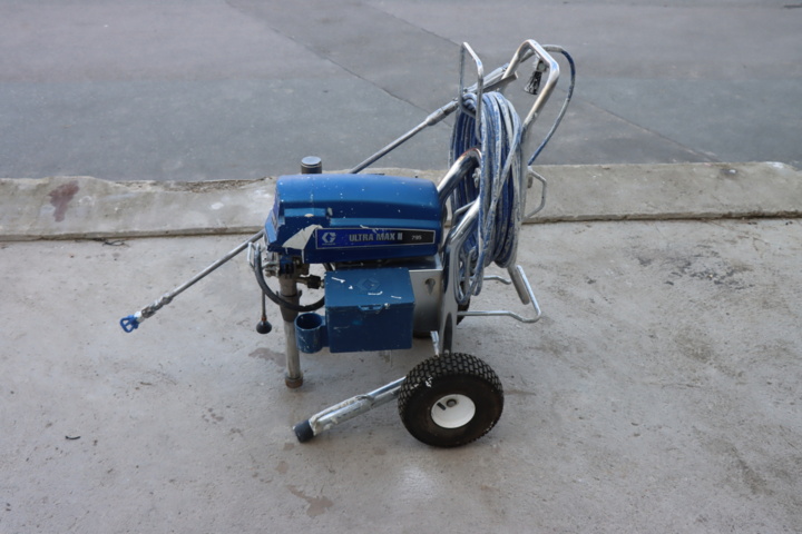 1033796-10 Paint Sprayer Graco Ultra Max 795 Pro Ccntractor "New Serviced"