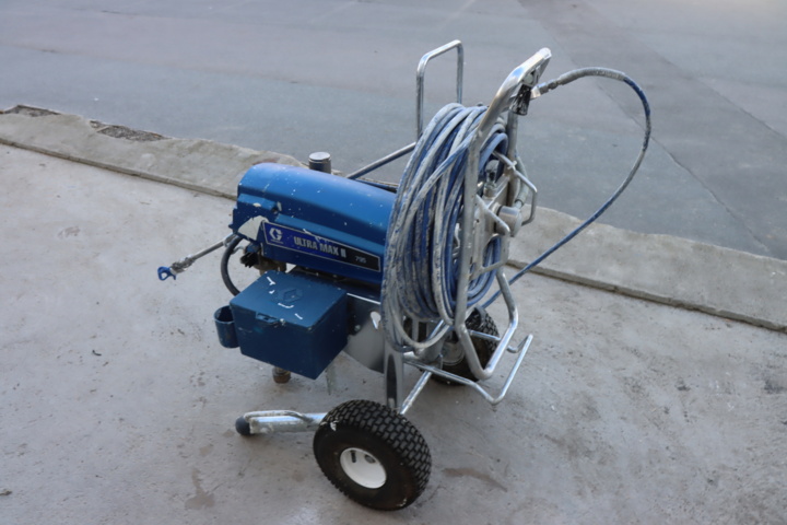 1033796-5 Paint Sprayer Graco Ultra Max 795 Pro Ccntractor "New Serviced"
