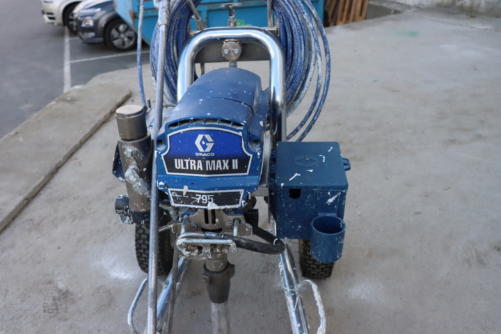 1033796-2 Paint Sprayer Graco Ultra Max 795 Pro Ccntractor "New Serviced"