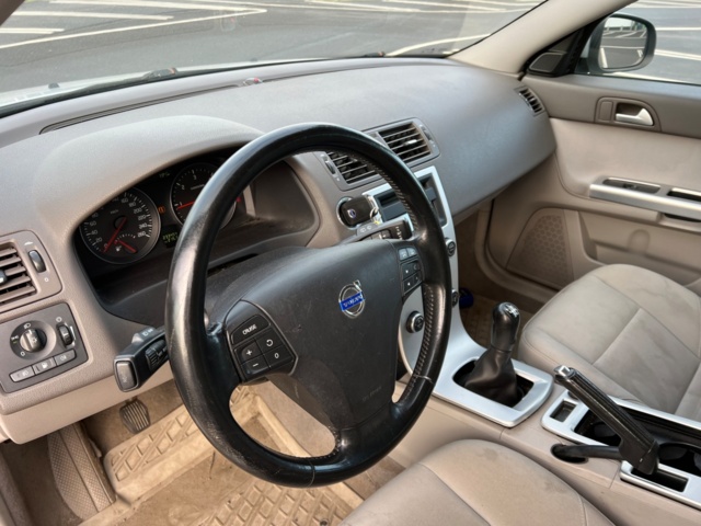 237732-17 Volvo V50 D2 - 2011