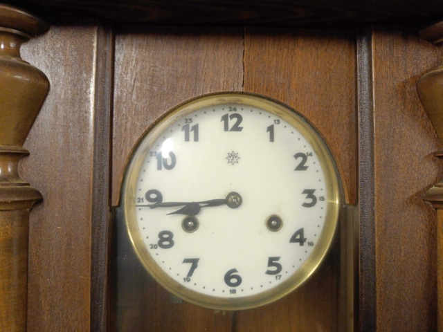 999951-3 Wall clock Junghans with pendulum