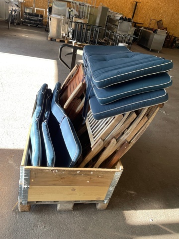 1069123-1 Position chairs from Jutlandia 4 pcs with cushions and 3 folding chairs