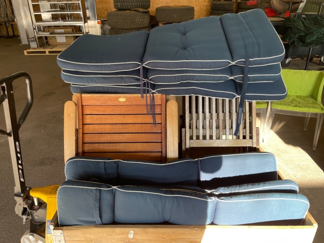 1069123-4 Position chairs from Jutlandia 4 pcs with cushions and 3 folding chairs