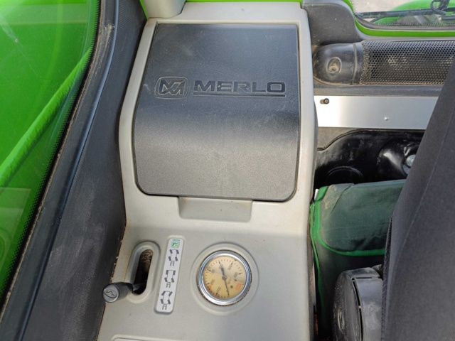 929331-90 Telescopic loader MERLO P28.8TOP - 2014