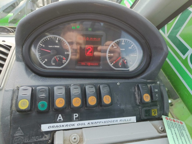 929331-96 Telescopic loader MERLO P28.8TOP - 2014