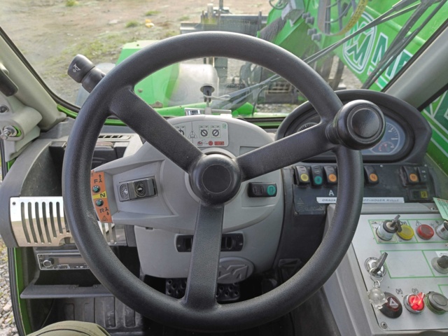 929331-100 Telescopic loader MERLO P28.8TOP - 2014