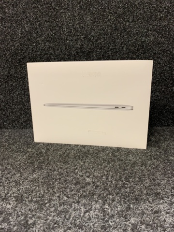 1077945-3 Apple MacBook Air 256GB Apple M1 chip with 8-core CPU and 7-core GPU Silver (MGN93KS/A)