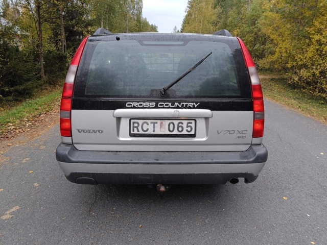 929332-4 Volvo V70 XC 2.4 T AWD - 1999
