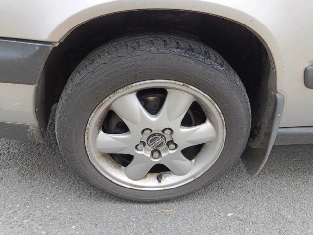 929332-9 Volvo V70 XC 2.4 T AWD - 1999