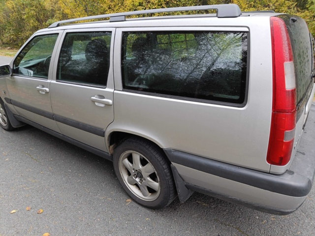 929332-29 Volvo V70 XC 2.4 T AWD - 1999