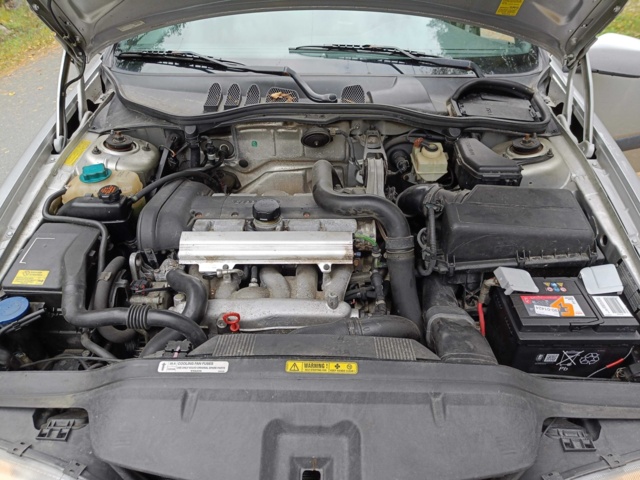 929332-43 Volvo V70 XC 2.4 T AWD - 1999