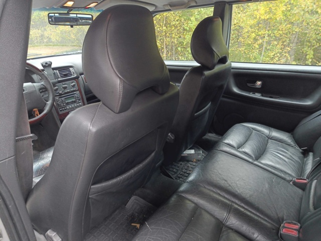 929332-59 Volvo V70 XC 2.4 T AWD - 1999