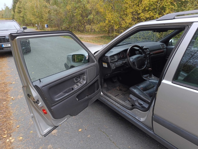 929332-62 Volvo V70 XC 2.4 T AWD - 1999