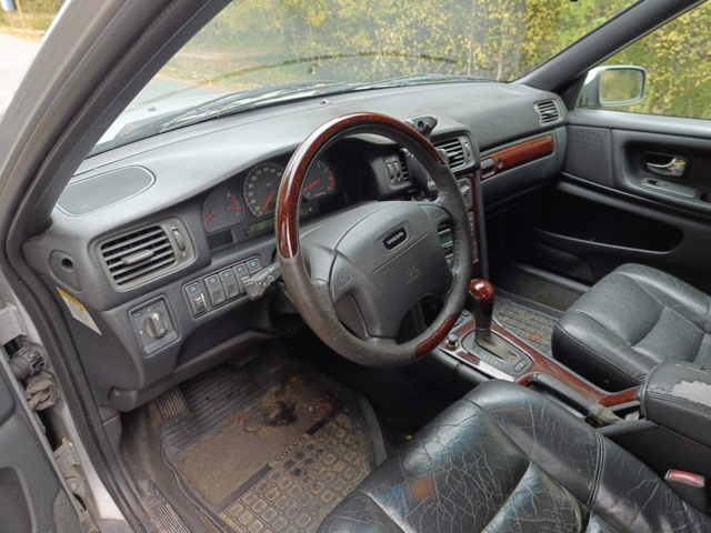 929332-65 Volvo V70 XC 2.4 T AWD - 1999