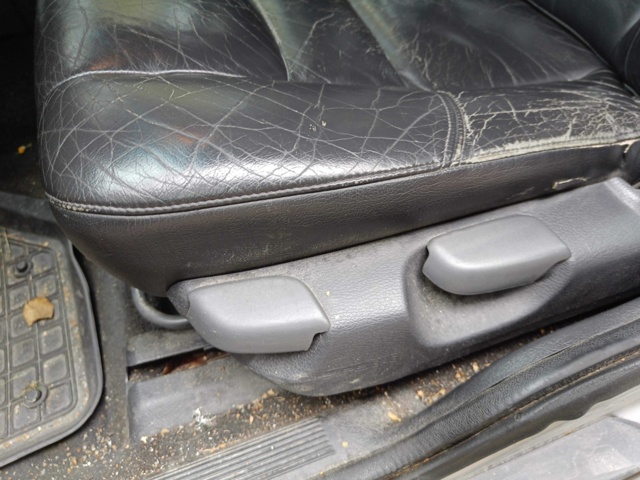 929332-68 Volvo V70 XC 2.4 T AWD - 1999