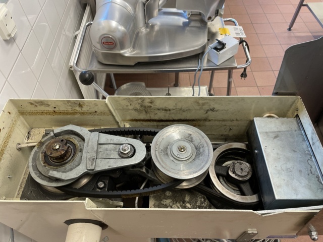 998767-10 Degblandare. Björn R 40.