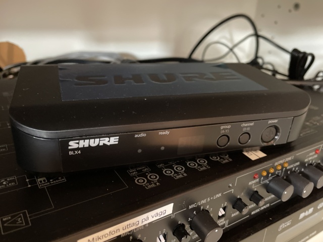 998780-18 Large screen projector with sound system & project screen.