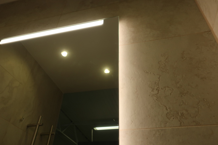 1029755-6 Bathroom mirror with integrated lighting 60x70cm, Macro Design