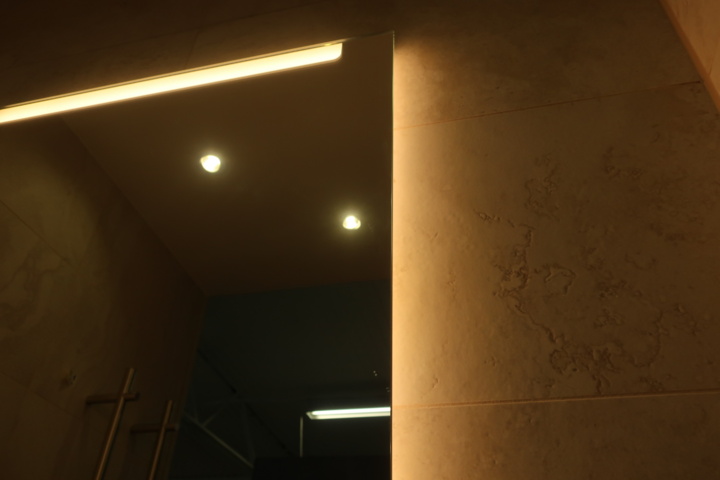 1029755-7 Bathroom mirror with integrated lighting 60x70cm, Macro Design