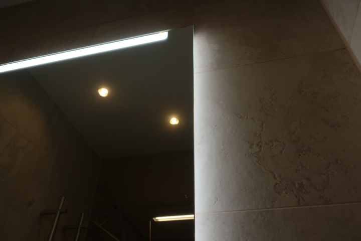 1029755-8 Bathroom mirror with integrated lighting 60x70cm, Macro Design