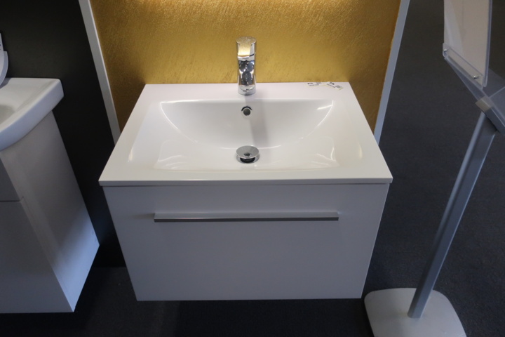 1029759-2 Alterna bathroom commode with Mora mixer