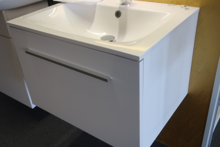 1029759-7 Alterna bathroom commode with Mora mixer