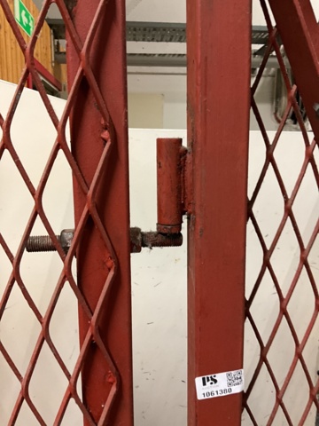 1061380-4 Steel gate