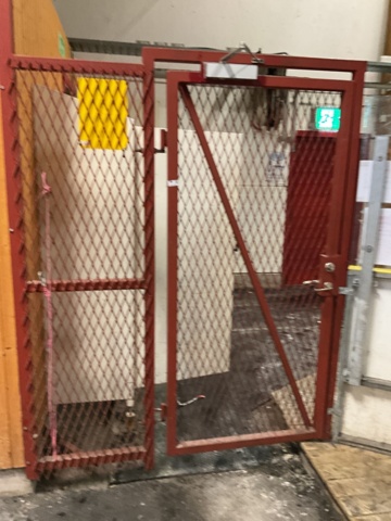 1061380-6 Steel gate