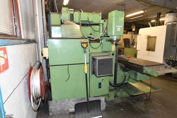 1079926-13 Vertical milling machine VÄRNAMO
