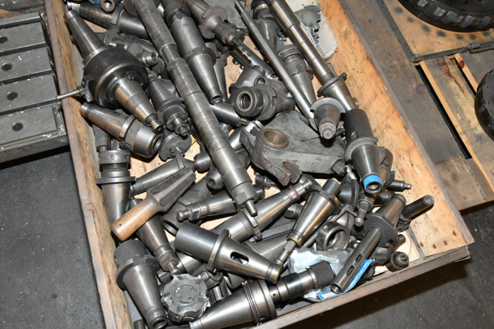 1079930-3 Pallet with various holders 50-cone