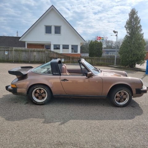 1080557-9 Porsche 911 Carrera Targa - 1975