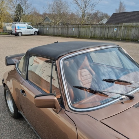 1080557-14 Porsche 911 Carrera Targa - 1975