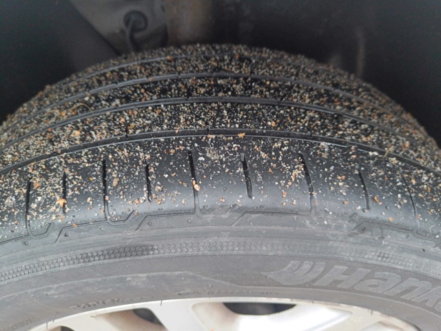 929335-16 Volkswagen Caddy 1.9 TDI -2006