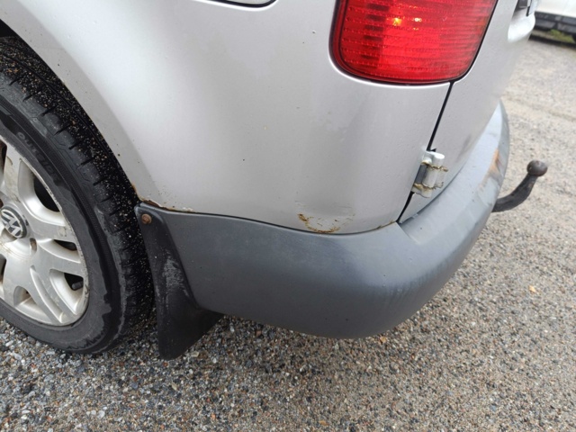 929335-39 Volkswagen Caddy 1.9 TDI -2006