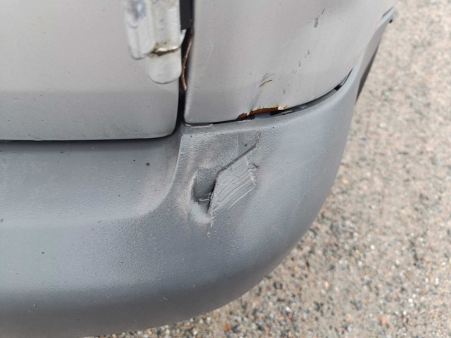 929335-44 Volkswagen Caddy 1.9 TDI -2006