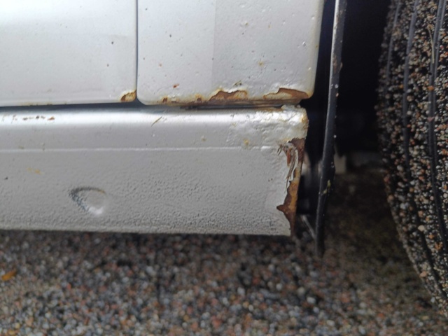 929335-57 Volkswagen Caddy 1.9 TDI -2006