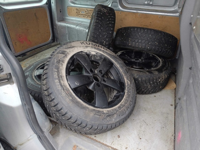 929335-63 Volkswagen Caddy 1.9 TDI -2006