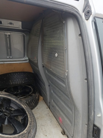 929335-69 Volkswagen Caddy 1.9 TDI -2006