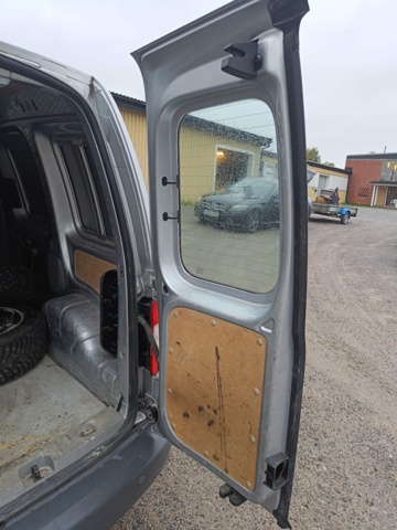 929335-72 Volkswagen Caddy 1.9 TDI -2006