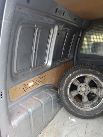 929335-75 Volkswagen Caddy 1.9 TDI -2006