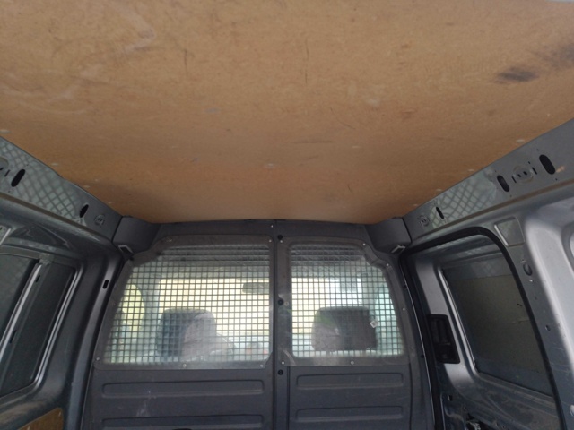 929335-76 Volkswagen Caddy 1.9 TDI -2006