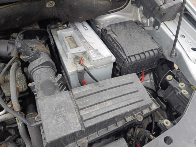 929335-78 Volkswagen Caddy 1.9 TDI -2006