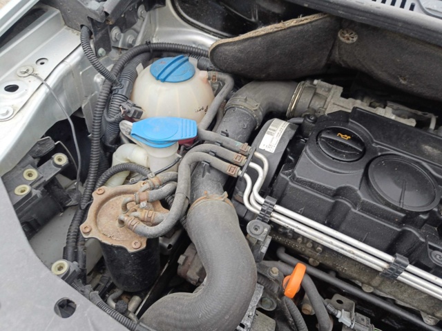 929335-81 Volkswagen Caddy 1.9 TDI -2006