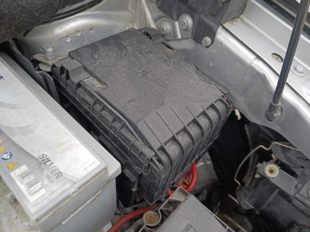 929335-86 Volkswagen Caddy 1.9 TDI -2006