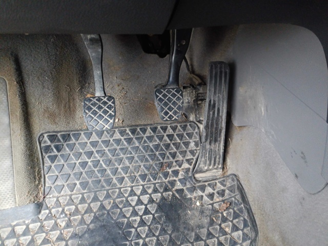 929335-96 Volkswagen Caddy 1.9 TDI -2006