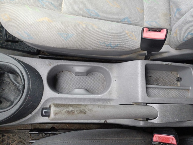 929335-99 Volkswagen Caddy 1.9 TDI -2006