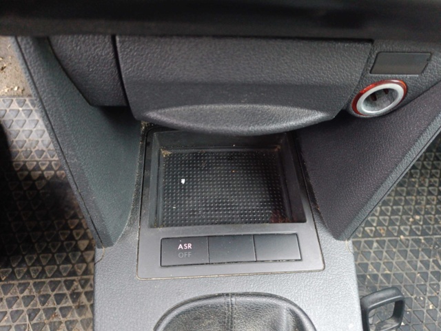 929335-100 Volkswagen Caddy 1.9 TDI -2006