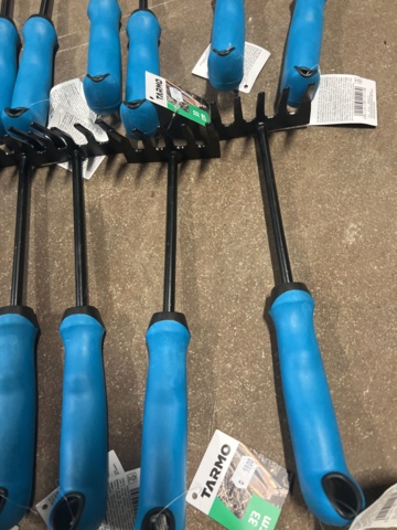 897479-9 Pallet with new mixed tools