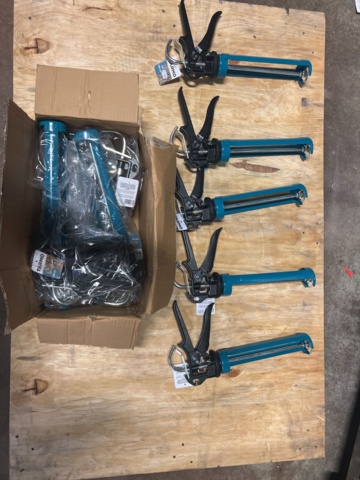 897479-21 Pallet with new mixed tools